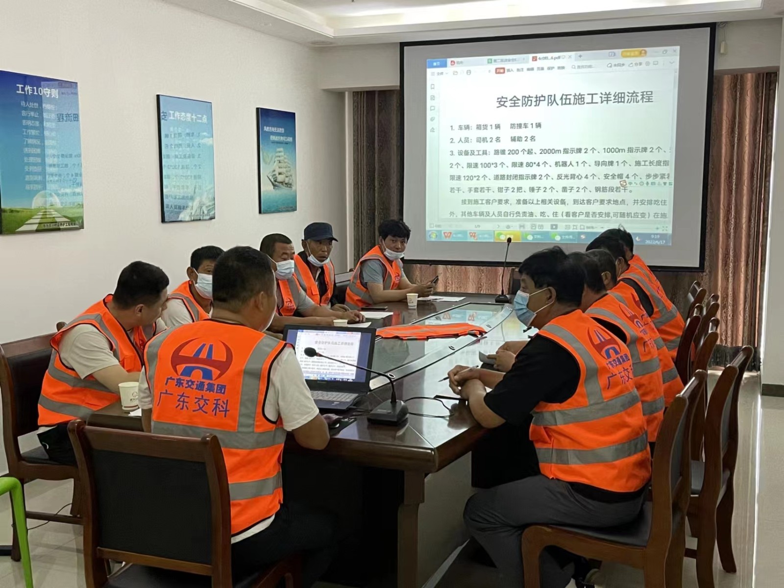 �����z�y܇���U